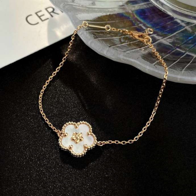 Picture of Van Cleef Arpels Bracelet _SKUVanCleef&Arpelsbracelet08cly7916226